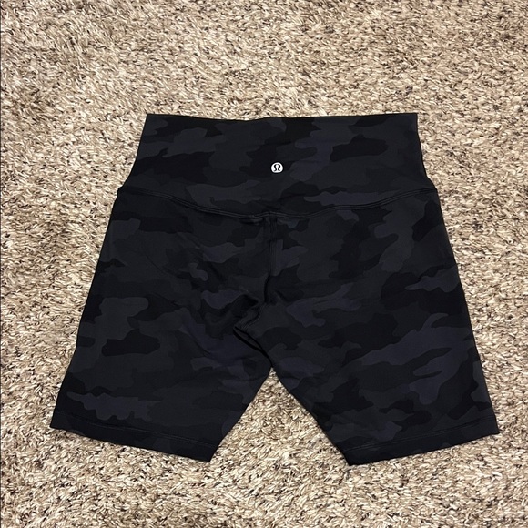 Lululemon camo biker shorts - Picture 1 of 2